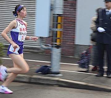 　　女子　花巻東高校　３区　鈴木　選手