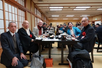 　　新年会　慰労会ー3　　歓談風景　